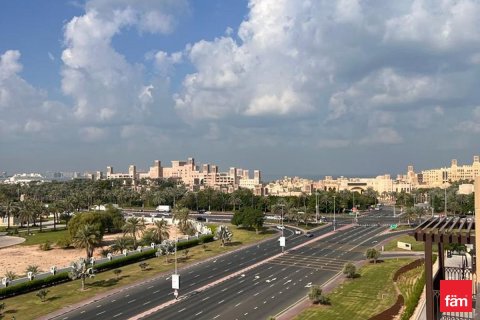 Appartement à Umm Suqeim, Dubai, 3 chambres, 185.9 m², № 85833