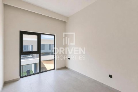 Townhouse in Mohammed Bin Rashid City, Dubai 3 bedrooms, 136.85 sq.m. № 125181 - photo 5