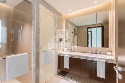 Apartamento en The Address Residence Fountain Views, Downtown Dubai (Downtown Burj Dubai), Dubai, 2 dormitorios, 126.53 m², № 125183 - foto 11
