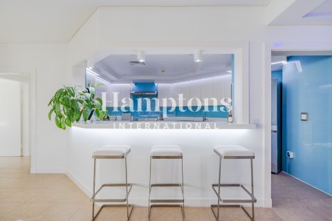 Apartment in FIVE Palm Jumeirah, Palm Jumeirah, Dubai 3 bedrooms, 204.56961891 sq.m. № 95154 - photo 8