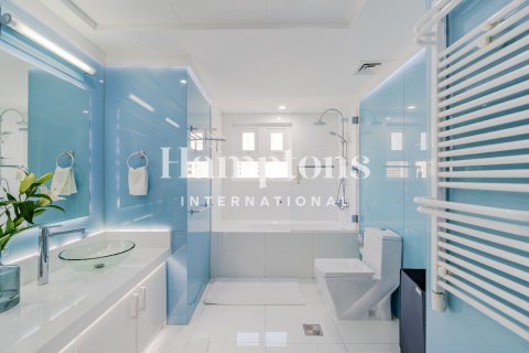 Apartment in FIVE Palm Jumeirah, Palm Jumeirah, Dubai 3 bedrooms, 204.56961891 sq.m. № 95154 - photo 12