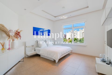Apartment in FIVE Palm Jumeirah, Palm Jumeirah, Dubai 3 bedrooms, 204.56961891 sq.m. № 95154 - photo 25