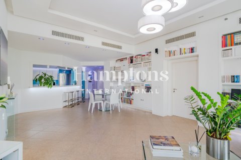 Apartment in FIVE Palm Jumeirah, Palm Jumeirah, Dubai 3 bedrooms, 204.56961891 sq.m. № 95154 - photo 3