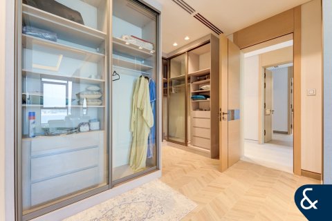 Villa in Signature Villas, Palm Jumeirah, Dubai 5 bedrooms, 639 sq.m. № 76506 - photo 17