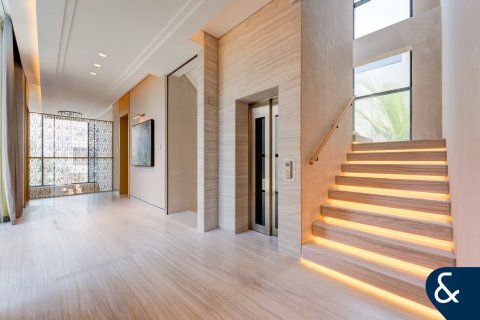 Villa in Signature Villas, Palm Jumeirah, Dubai 5 bedrooms, 639 sq.m. № 76506 - photo 6