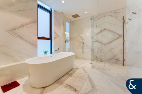 Villa in Signature Villas, Palm Jumeirah, Dubai 5 bedrooms, 639 sq.m. № 76506 - photo 15