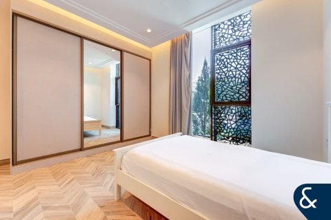 Villa in Signature Villas, Palm Jumeirah, Dubai 5 bedrooms, 639 sq.m. № 76506 - photo 7