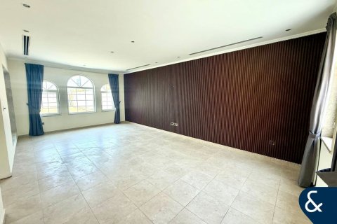 Villa in Legacy, Jumeirah Park, Dubai 3 bedrooms, 285 sq.m. № 76505 - photo 3