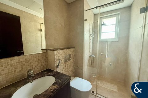 Villa in Legacy, Jumeirah Park, Dubai 3 bedrooms, 285 sq.m. № 76505 - photo 11