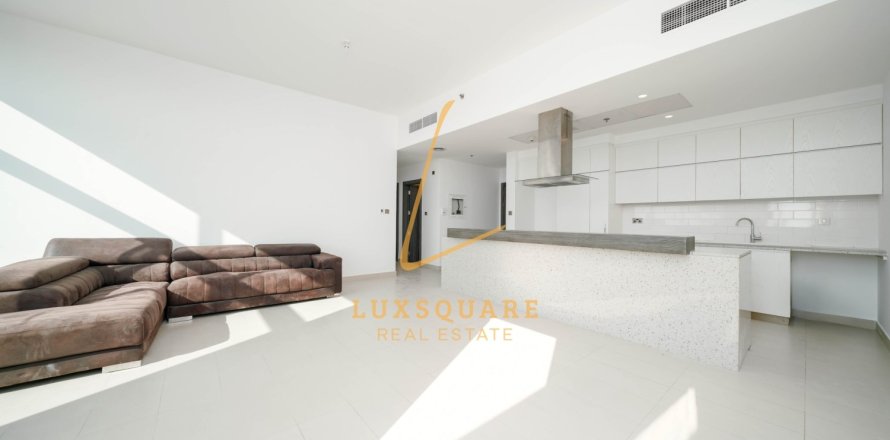 Apartment in Uptown Motor City, Motor City, Dubai 3 bedrooms, 194 sq.m. № 84510