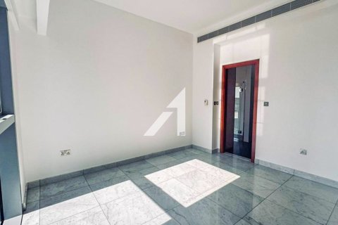 Снять в аренду квартиру в Central Park Tower, DIFC, Дубай: студию, 84м², № 84509 - фото 7