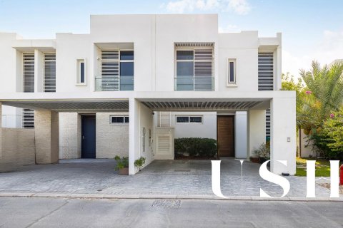 تاون هاوس في Arabella Townhouses, مُدُنْ, دبي 3 غرف نوم, 268 م² رقم 39649 - صورة 4