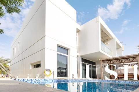 تاون هاوس في Arabella Townhouses, مُدُنْ, دبي 3 غرف نوم, 268 م² رقم 39649 - صورة 1