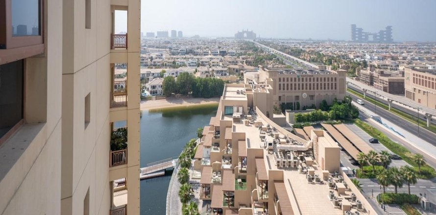 Apartment in Marina Residences, Palm Jumeirah, Dubai 3 bedrooms, 234.49 sq.m. № 137948