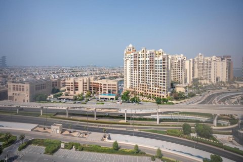 Apartment in Marina Residences, Palm Jumeirah, Dubai 3 bedrooms, 234.49 sq.m. № 137948 - photo 2