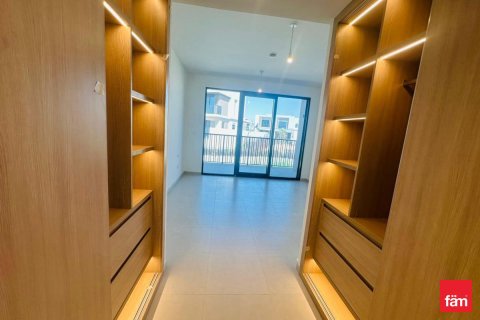 Townhouse in Jebel Ali, Dubai 3 bedrooms, 237.9 sq.m. № 109397 - photo 8