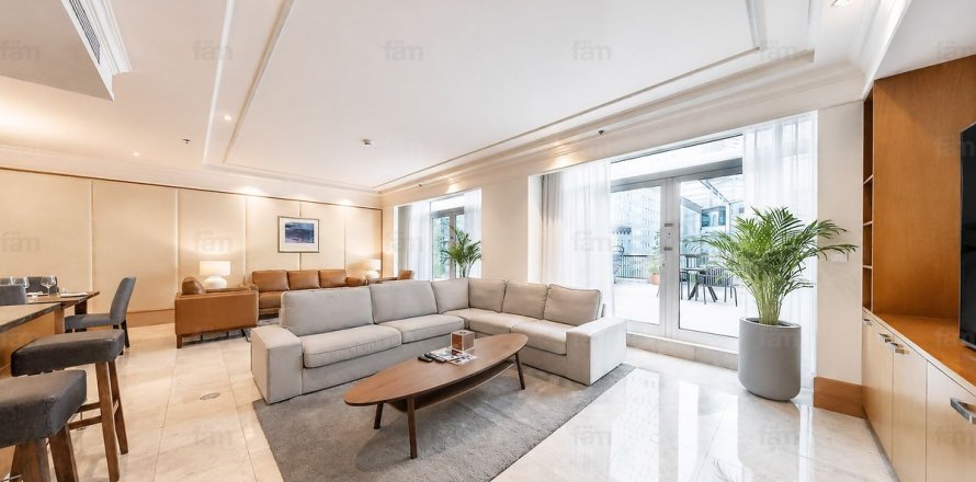 Apartment in DIFC, Dubai 4 bedrooms, 255.9 sq.m. № 109395