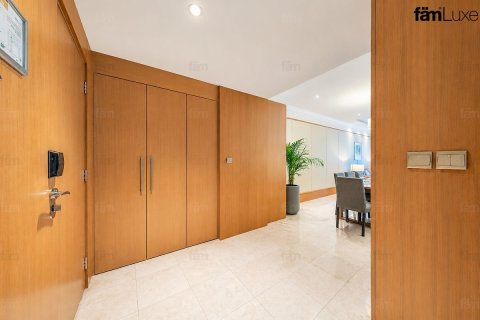 Apartment in DIFC, Dubai 4 bedrooms, 255.9 sq.m. № 109395 - photo 24