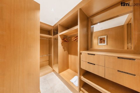 Apartment in DIFC, Dubai 4 bedrooms, 255.9 sq.m. № 109395 - photo 22
