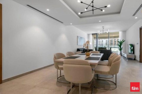 Снять в аренду квартиру в Дубае: 3 спальни, 177.8м², № 89390 - фото 3