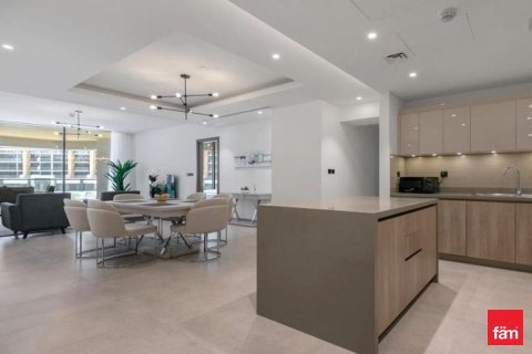 Appartement à Dubai, 3 chambres, 177.8 m², № 89390