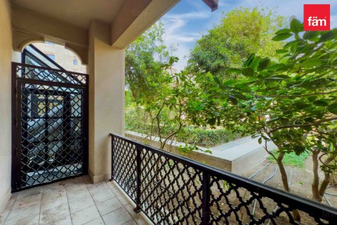 Appartement à Old Town, Dubai, 2 chambres, 232.1 m², № 139394