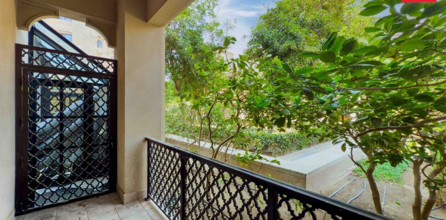 Appartement à Old Town, Dubai, 2 chambres, 232.1 m², № 139394