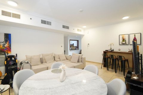 Apartment in 8 BOULEVARD WALK in Downtown Dubai (Downtown Burj Dubai), Dubai 2 bedrooms, 152 sq.m. № 69273 - photo 4