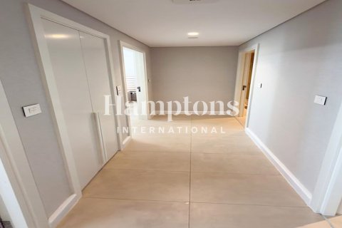 Apartment in Downtown Dubai (Downtown Burj Dubai), Dubai 2 bedrooms, 104.88748700 sq.m. № 105775 - photo 9