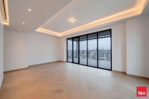 Penthouse in Dubai 5 bedrooms, 1054.5 sq.m. № 108969 - photo 24