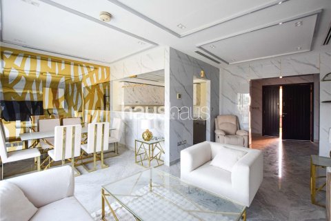 Townhouse in Jumeirah Village Triangle, Dubai 2 bedrooms, 152 sq.m. № 43932 - photo 3