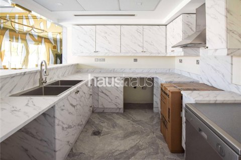 Townhouse in Jumeirah Village Triangle, Dubai 2 bedrooms, 152 sq.m. № 43932 - photo 2