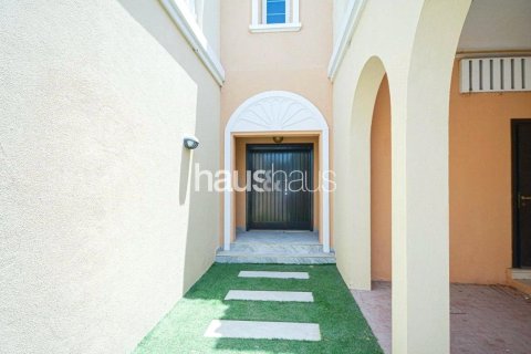 Townhouse in Jumeirah Village Triangle, Dubai 2 bedrooms, 152 sq.m. № 43932 - photo 11