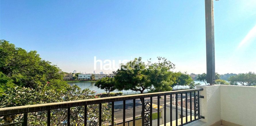 Villa in Emirates Hills, Dubai 6 bedrooms, 860 sq.m. № 43935