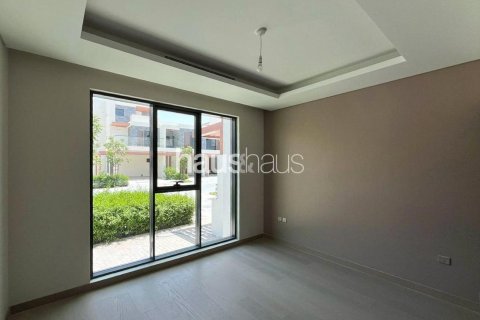 Townhouse in DAMAC Hills (Akoya by DAMAC), Dubai 4 bedrooms, 185 sq.m. № 43933 - photo 4