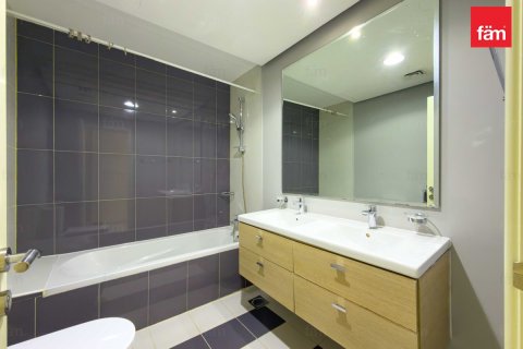 Снять в аренду квартиру в Дубае: 3 спальни, 184.4м², № 97613 - фото 25