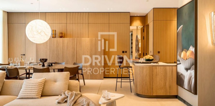 Apartment in Al Wasl, Dubai 4 bedrooms, 299.05 sq.m. № 141073