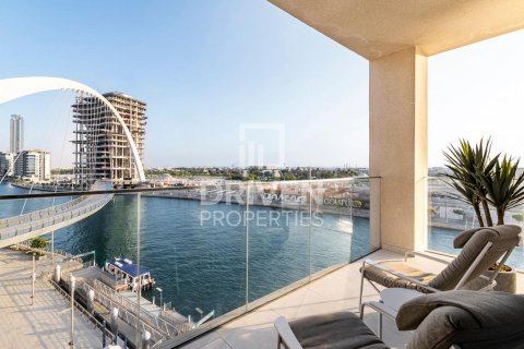 Apartment in Al Wasl, Dubai 4 bedrooms, 299.05 sq.m. № 141073 - photo 15