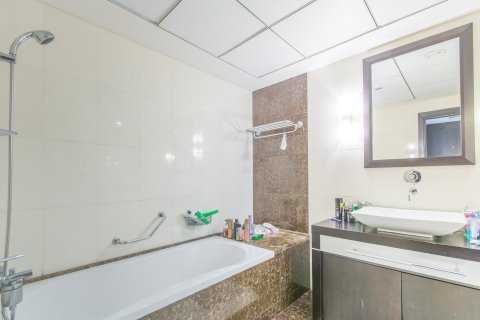 Apartamento en Jumeirah Islands, Dubai, 3 dormitorios, 244 m², № 123826 - foto 13