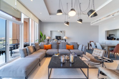 Apartamento en Palm Jumeirah, Dubai, 3 dormitorios, 211 m², № 123828 - foto 4