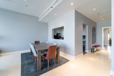 Apartamento en Palm Jumeirah, Dubai, 3 dormitorios, 211 m², № 123828 - foto 7