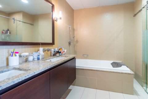 Apartamento en Palm Jumeirah, Dubai, 3 dormitorios, 211 m², № 123828 - foto 17