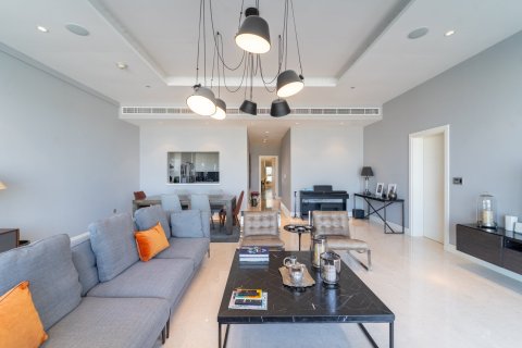 Apartamento en Palm Jumeirah, Dubai, 3 dormitorios, 211 m², № 123828 - foto 5