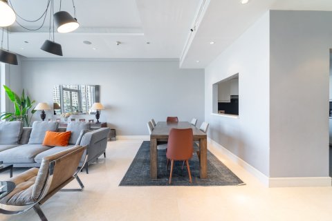Apartamento en Palm Jumeirah, Dubai, 3 dormitorios, 211 m², № 123828 - foto 8
