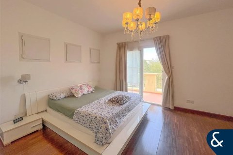 Купить виллу в The Springs, Дубай: 3 спальни, 210м², № 91375 - фото 5