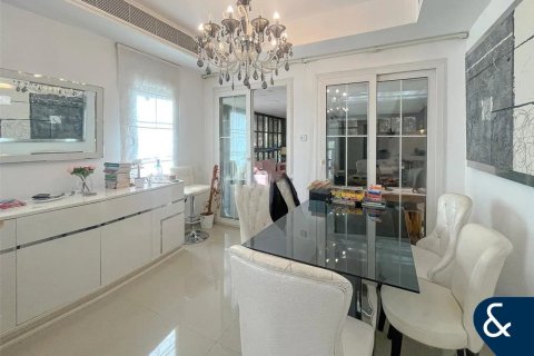 Купить виллу в The Springs, Дубай: 3 спальни, 210м², № 91375 - фото 3