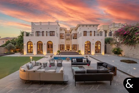 Вилла в Джумейра Гольф Эстейтс, Дубай, 5 спален, 929м², № 91376