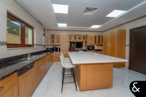 Villa in Jumeirah Golf Estates, Dubai 5 bedrooms, 929 sq.m. № 91376 - photo 17