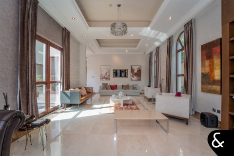 Villa in Jumeirah Golf Estates, Dubai 5 bedrooms, 929 sq.m. № 91376 - photo 11