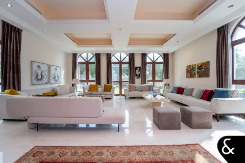 Villa in Jumeirah Golf Estates, Dubai 5 bedrooms, 929 sq.m. № 91376 - photo 14